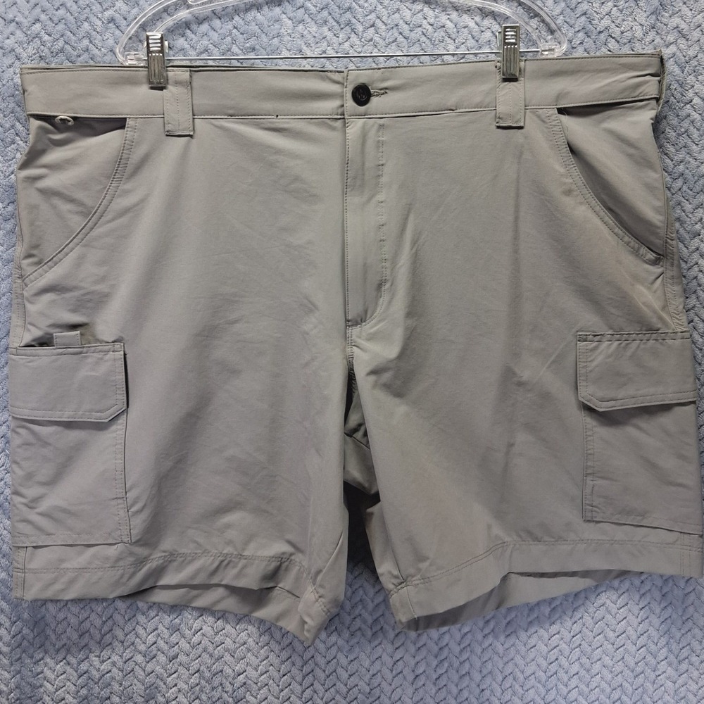 World Wide Sportsman Mens Gray Cargo Fishing Shorts Size 48 Nylon Blend Stretch